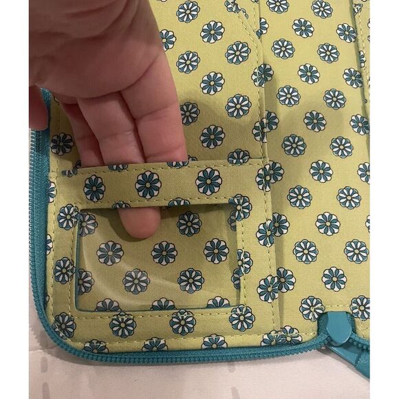 Retired Vera Bradley Peacock Pattern‎ Travel Passport Organizer Clutch Wallet - Picture 6 of 10